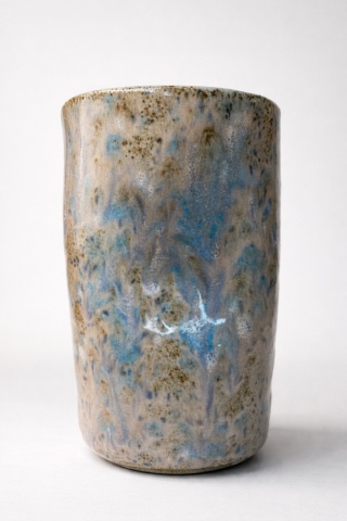 Kubek ceramiczny „śnieżny marmur” z akcentami błękitu